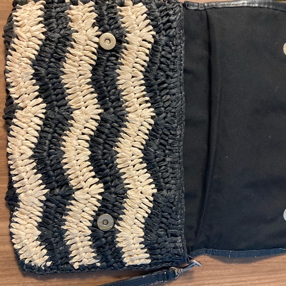 Shiraleah Woven Jute Chevron Clutch Wristlet, EUC - Picture 7 of 15
